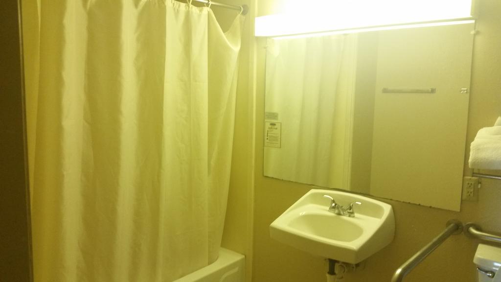 Royal Inn Alachua Pokoj fotografie